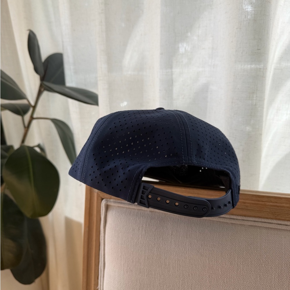 melin Coronado hat in blue - Picture 2 of 5